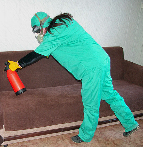 O equipamento de proteção deve ser usado antes do tratamento da superfície