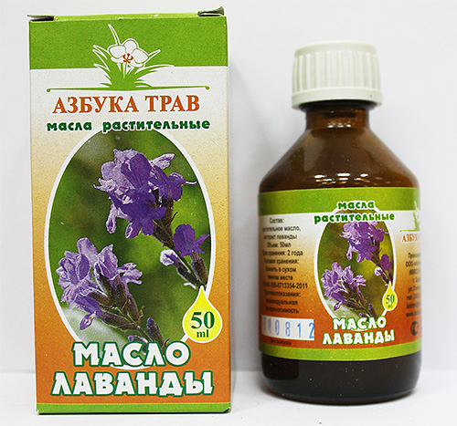 L'olio essenziale di lavanda può essere lasciato aperto negli armadi per respingere le tarme