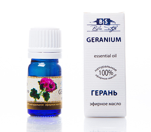 L'huile de géranium peut être ajoutée à un shampooing ordinaire ou mélangée à de l'huile de bardane