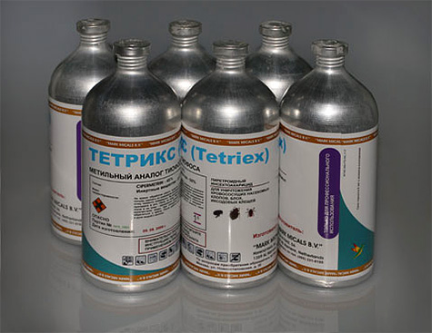 Tetrix е по-подходящ за употреба от професионални унищожители, тъй като има повишена токсичност за хората.