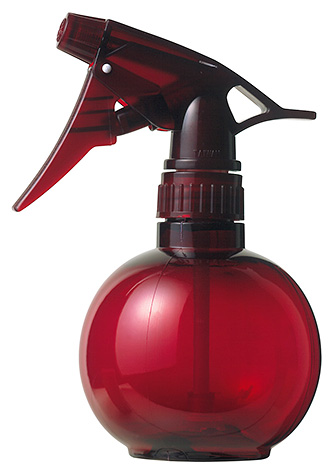 Para pulverizar a solução preparada, você pode usar um frasco de spray doméstico.