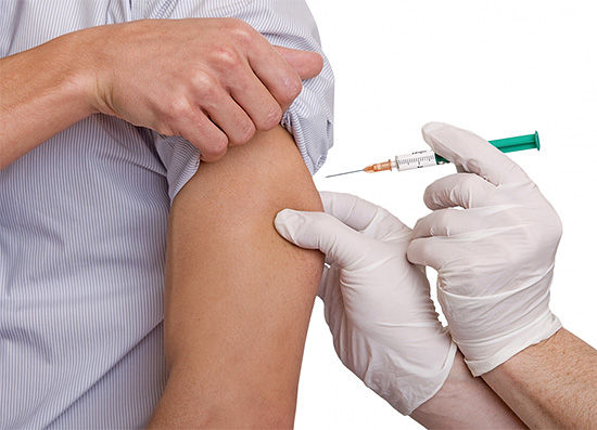 Dopo la vaccinazione, il danno causato da una puntura di vespa per una persona, anche quella incline alle allergie, sarà ridotto.