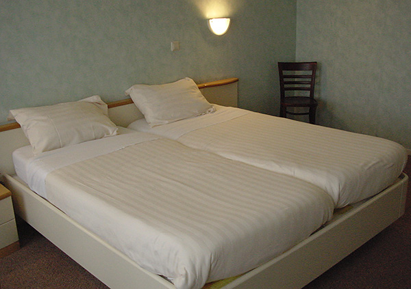 I parassiti possono essere raccolti in hotel economici.
