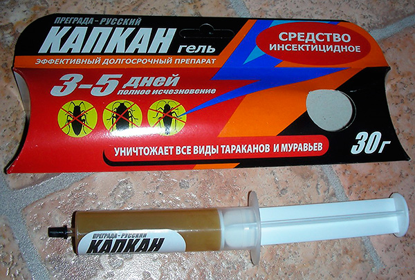 Gél zo švábov Kapkan vyrábaný spoločnosťou Victoria Agro LLC.